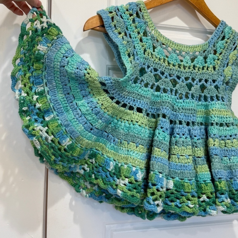 Cropped Crochet Swing Ruffle Tank - Picture 3 of 5